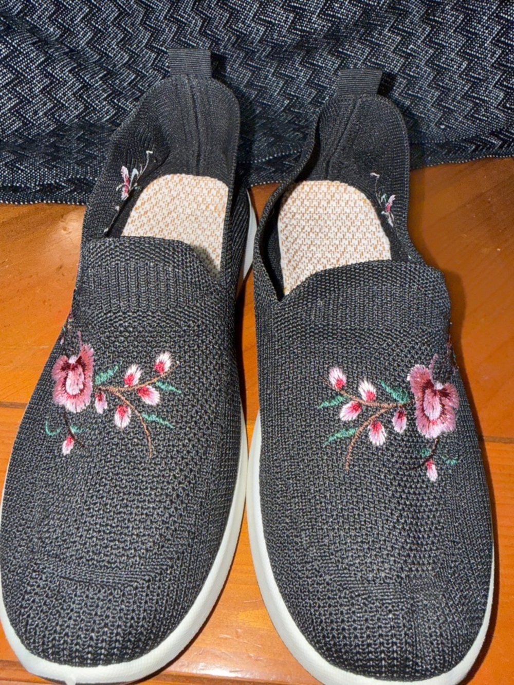 SHEIN Black Slip-On Knit Sneakers with Pink Floral Embroidery